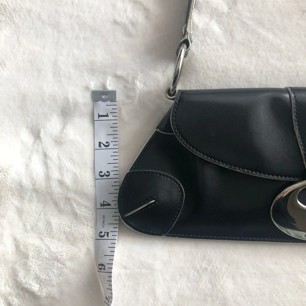 Vintage Guess Black Leather Purse Silver Details - Picture 7 of 8